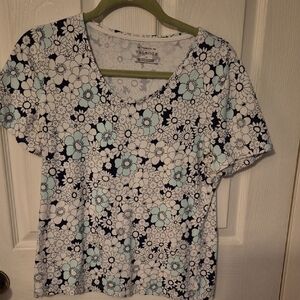 Talbots White and Light Blue Floral V-Neck Short Sleeve Tee